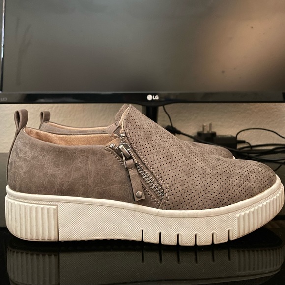 Soul Naturalizer Turner Slip-On - Picture 2 of 5